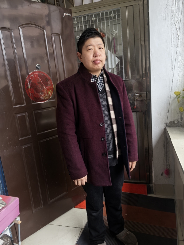 卢显澳的第一张照片--临沂相亲服务中心