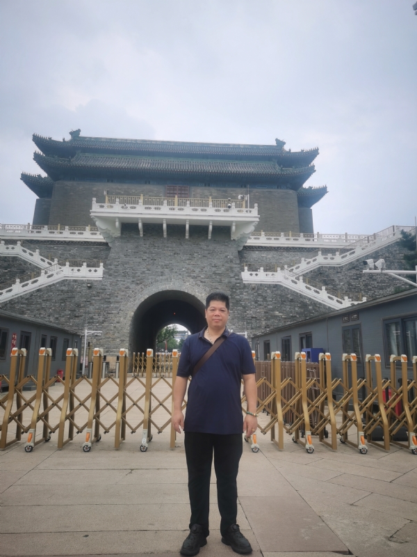 伟哥的第一张照片--临沂相亲服务中心